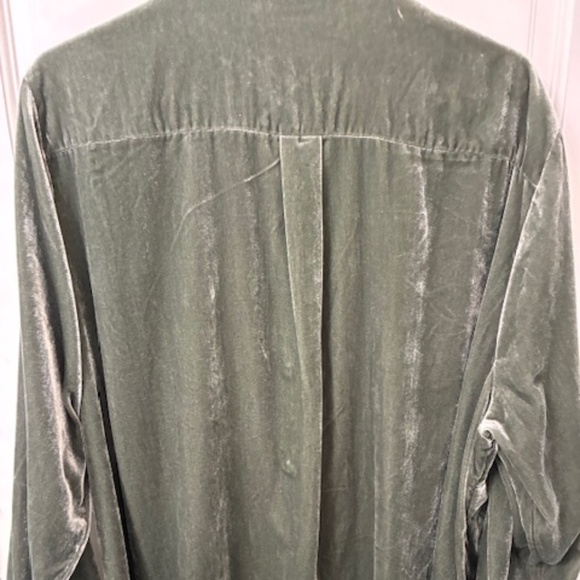 Soft Surround velour button down - Picture 3 of 7